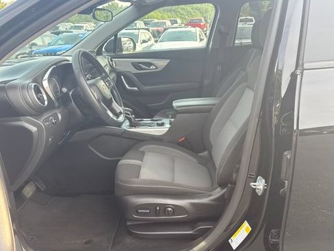 Used 2025 Chevrolet Blazer LT FWD image 13
