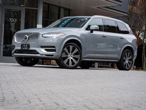 Certified 2024 Volvo XC90 T8 Plus w/ Protection Package Premier image 1