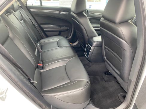 Used 2021 Chrysler 300 Touring L AWD/4WD image 12