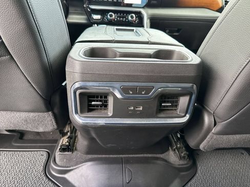 Used 2022 GMC Sierra 1500 Denali AWD/4WD image 17