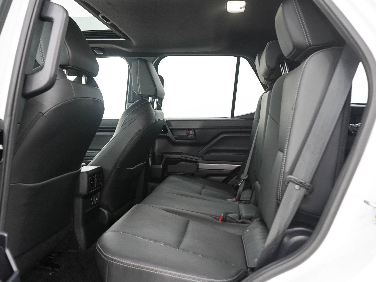Used 2025 Toyota 4Runner TRD Off-Road Premium w/ Tow Technology Package AWD/4WD image 15