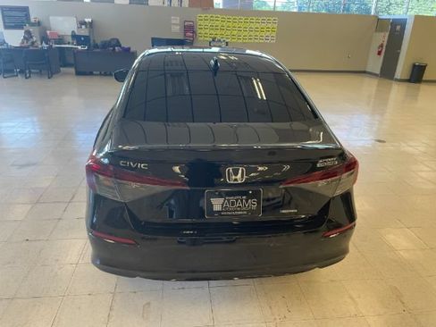 Used 2025 Honda Civic Sport Touring image 8