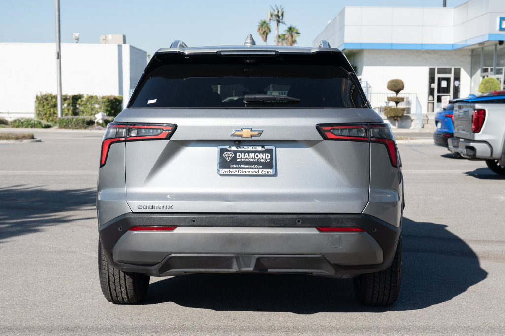 Used 2025 Chevrolet Equinox LT w/ Convenience Package II FWD image 5