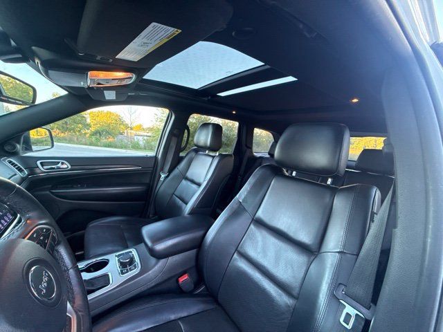 Used 2019 Jeep Grand Cherokee Limited w/ Luxury Group II AWD/4WD image 15