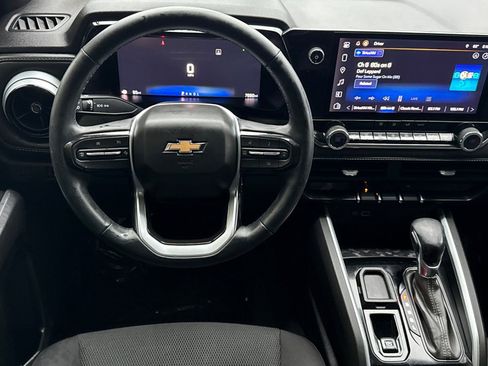 Used 2024 Chevrolet Colorado LT w/ LT Convenience Package image 12