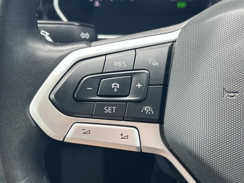 Certified 2024 Volkswagen Jetta SE FWD image 9