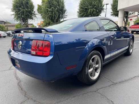 Used 2006 Ford Mustang Premium RWD image 5