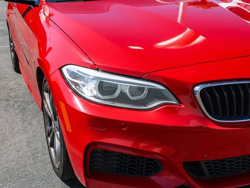 Used 2016 BMW M235i Convertible image 5