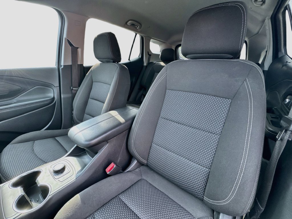 Used 2024 GMC Terrain SLE AWD/4WD image 19