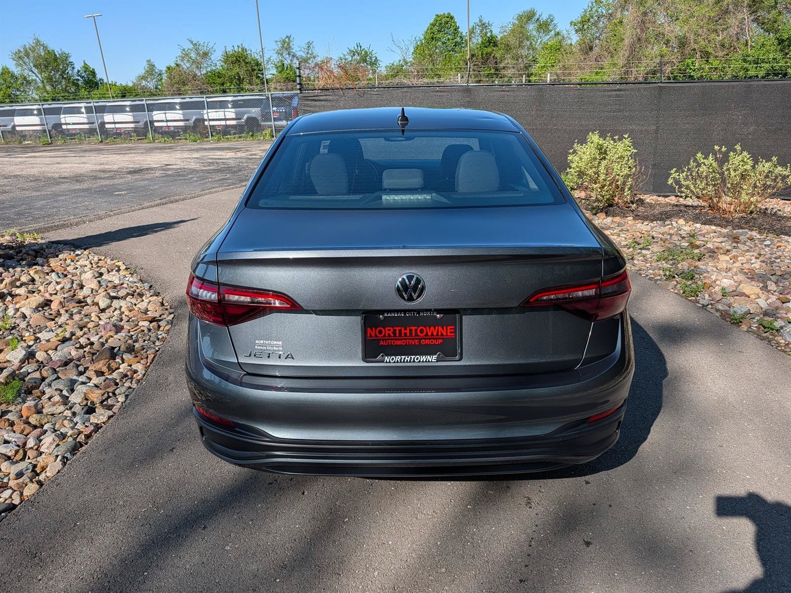 Certified 2023 Volkswagen Jetta Sport FWD image 4