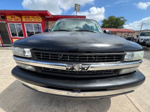 Used 2004 Chevrolet Tahoe LS RWD image 2