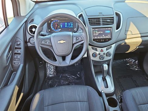 Used 2016 Chevrolet Trax LT image 11