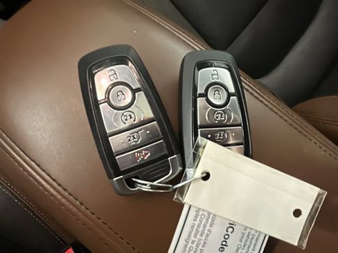 Used 2021 Ford Bronco Sport Outer Banks w/ Outer Banks Package AWD/4WD image 21