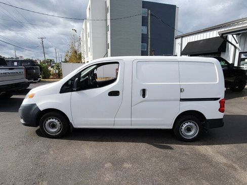 Used 2018 Nissan NV200 S image 4