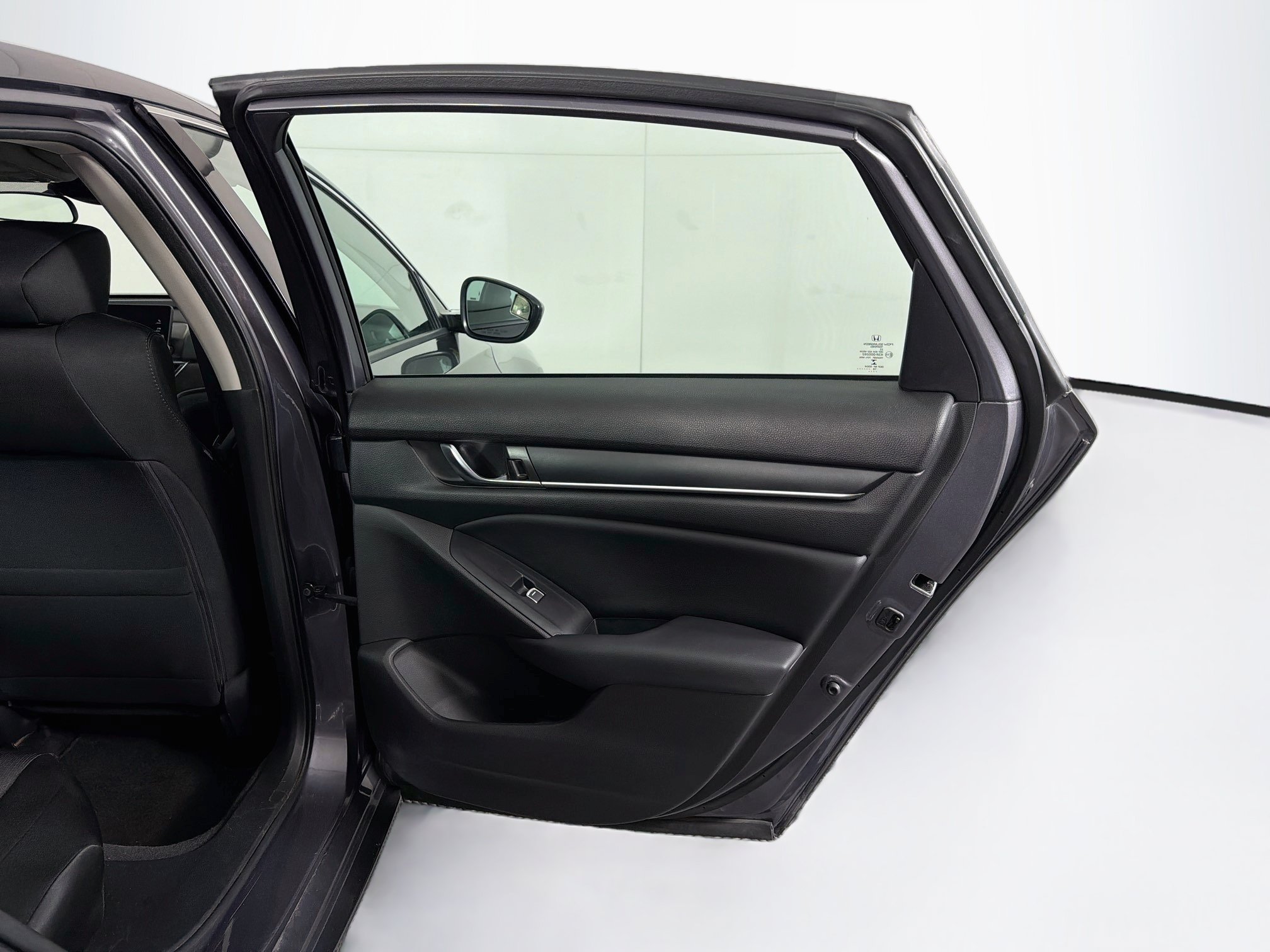Used 2018 Honda Accord LX image 27