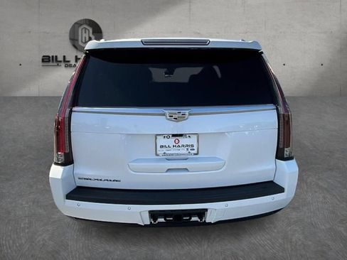 Used 2020 Cadillac Escalade Luxury AWD/4WD image 6