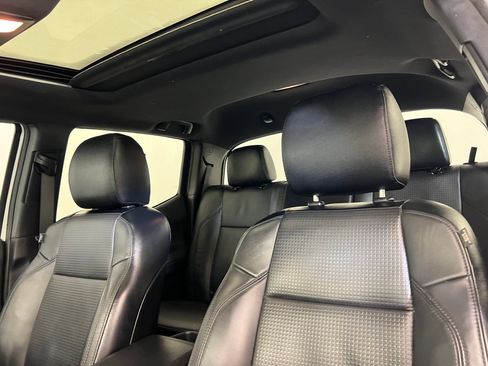 Used 2019 Toyota Tacoma TRD Sport image 25