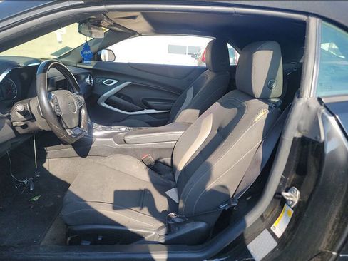 Used 2019 Chevrolet Camaro LT RWD image 4