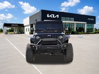 Used 2017 Jeep Wrangler Unlimited Rubicon w/ Connectivity Group AWD/4WD video 2