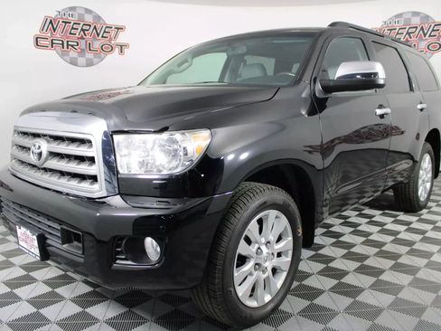 Used 2016 Toyota Sequoia Platinum AWD/4WD image 3