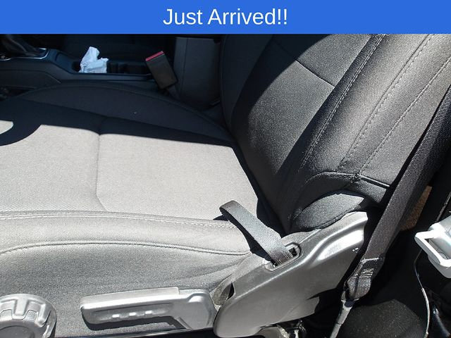 Used 2023 Jeep Wrangler Sport AWD/4WD image 11