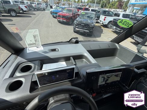 Used 2024 Chevrolet Brightdrop 400 w/ Commercial Equipment Package AWD/4WD image 20