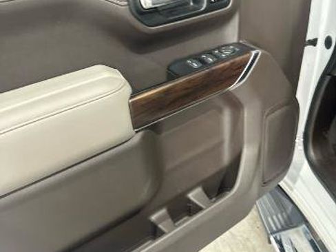 Used 2020 GMC Sierra 1500 SLT w/ SLT Premium Package RWD image 22