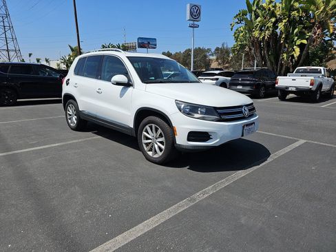 Used 2017 Volkswagen Tiguan Wolfsburg Edition FWD image 3