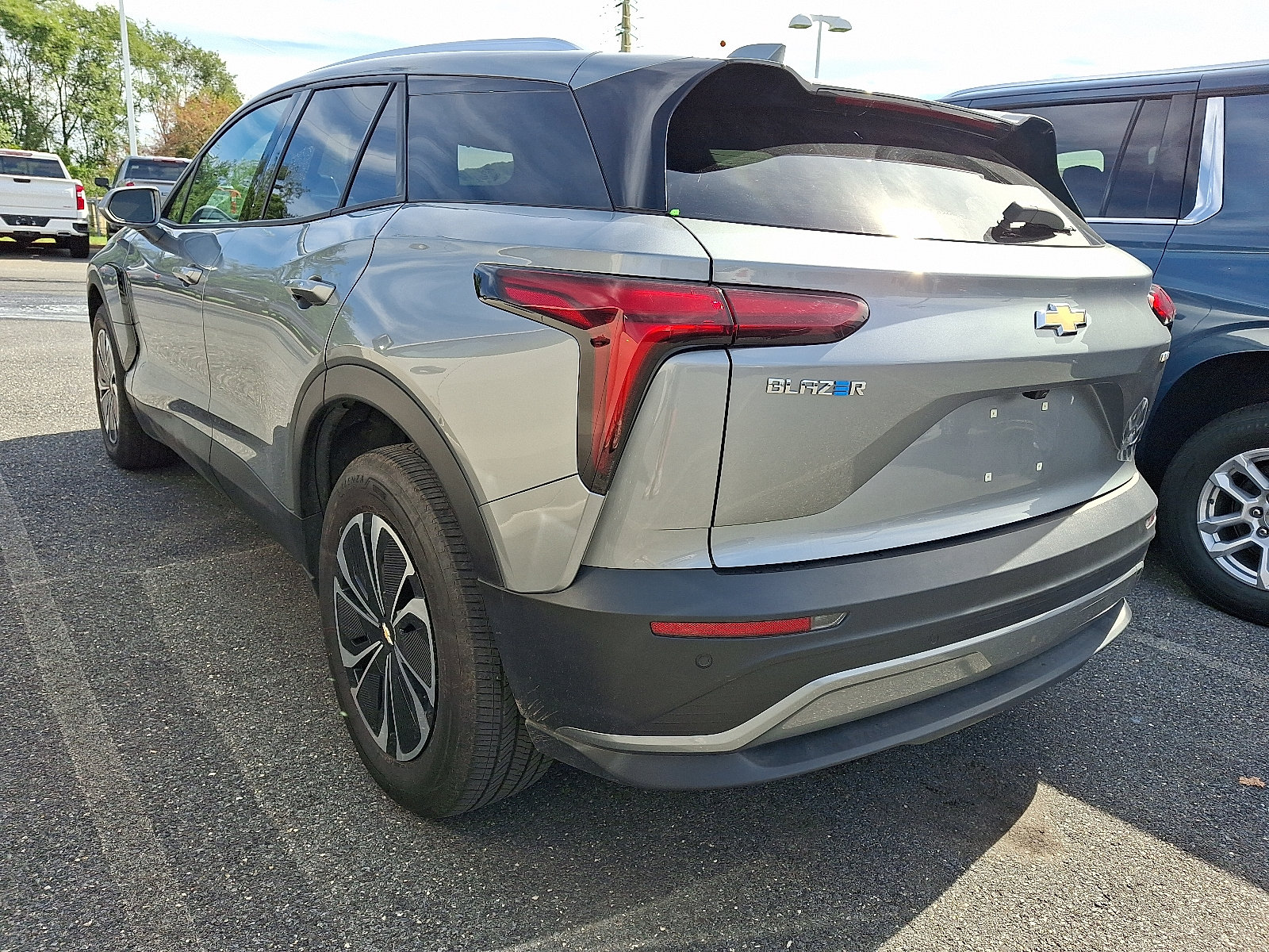 Used 2024 Chevrolet Blazer EV LT AWD/4WD image 4
