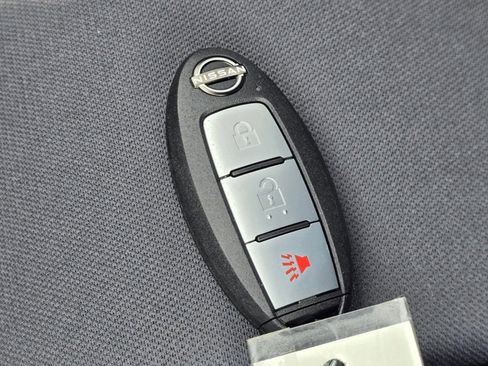 Used 2025 Nissan Frontier S w/ S Utility Package image 17