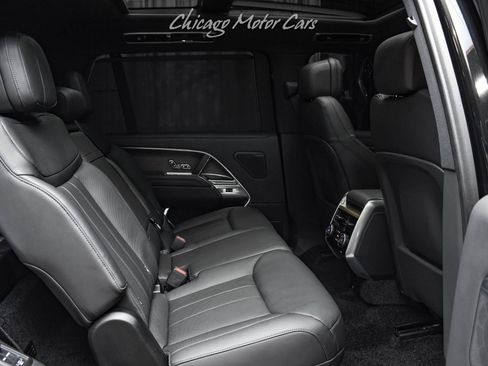 Used 2025 Land Rover Range Rover Long Wheelbase SE AWD/4WD image 31