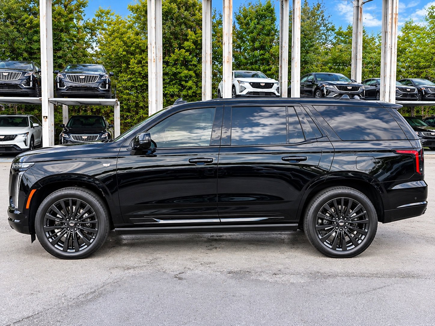 Used 2026 Cadillac Escalade Platinum Sport AWD/4WD image 2