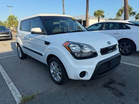Used 2013 Kia Soul + w/ Audio Pkg FWD image 1
