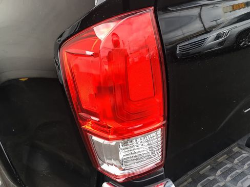 Used 2016 Toyota Tacoma SR5 RWD image 28