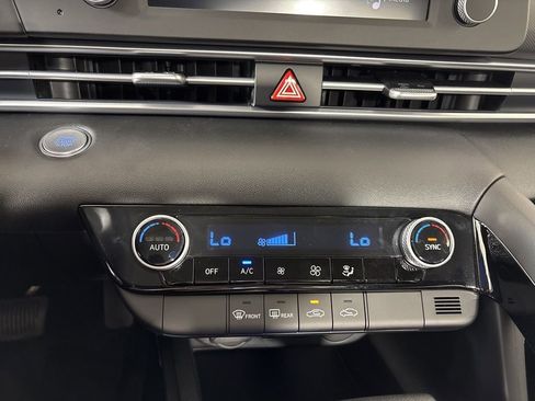 New 2025 Hyundai Elantra Hybrid FWD image 26