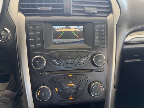 Used 2017 Ford Fusion S FWD image 10