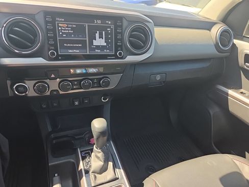 Used 2023 Toyota Tacoma SR5 w/ Technology Package AWD/4WD image 15