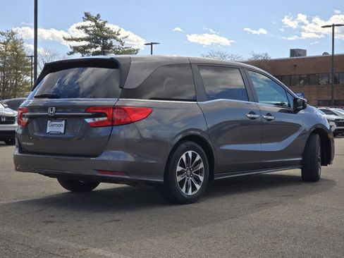 Certified 2024 Honda Odyssey EX-L image 18