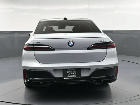 Used 2025 BMW 760i xDrive AWD/4WD image 7