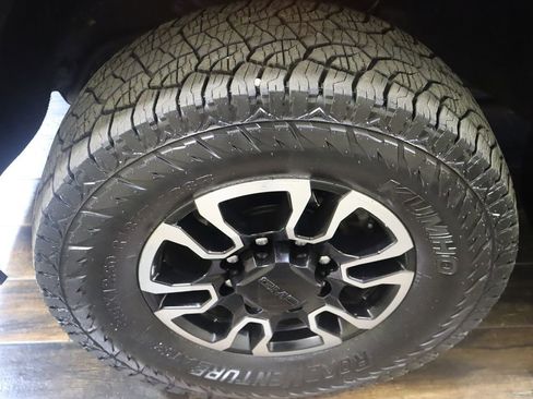 Used 2020 GMC Sierra 2500 AT4 w/ AT4 Preferred Package image 40