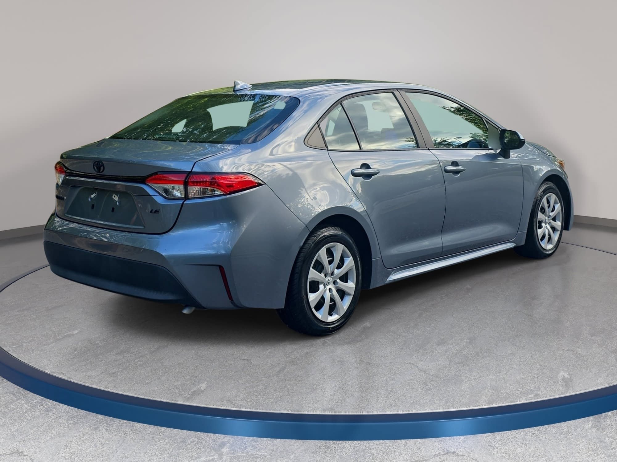 Used 2023 Toyota Corolla LE FWD image 5