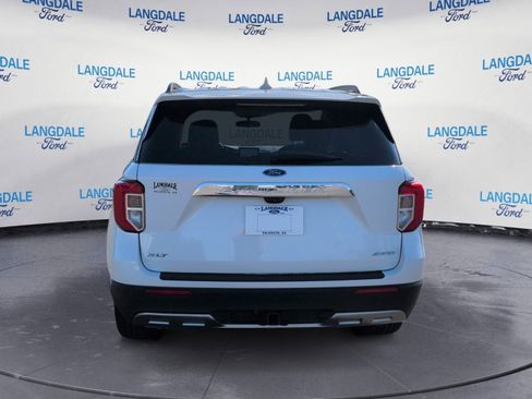 Used 2021 Ford Explorer XLT w/ Equipment Group 202A image 8