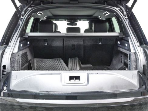 Used 2025 Land Rover Range Rover SE AWD/4WD image 30