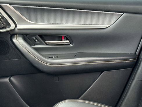 Used 2024 MAZDA CX-90 Plug-In Hybrid w/ Premium Plus image 23