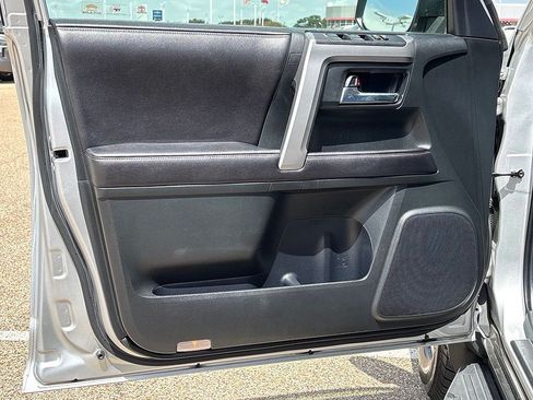 Used 2016 Toyota 4Runner SR5 Premium RWD image 26