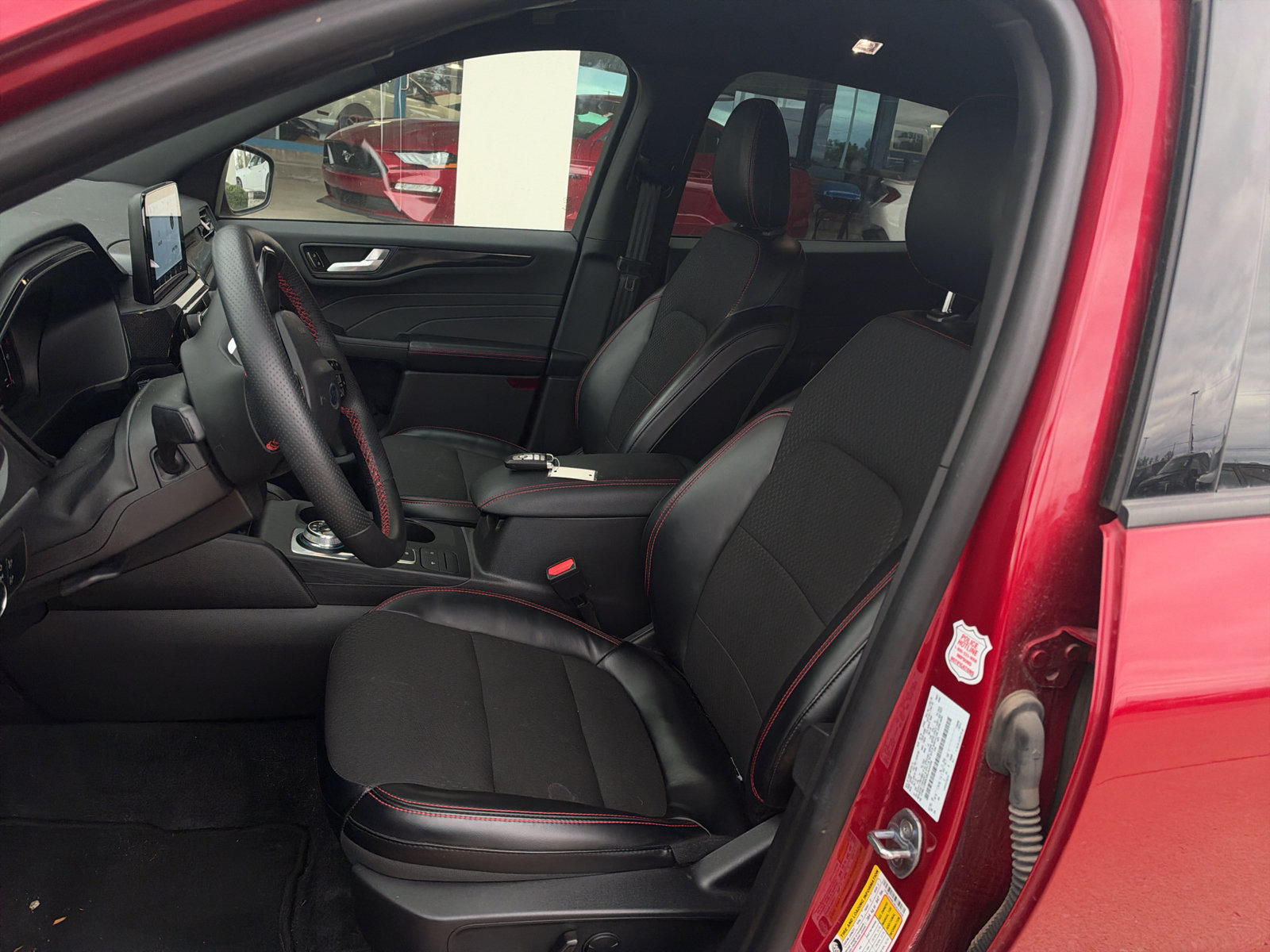 Used 2024 Ford Escape ST-Line AWD/4WD image 11