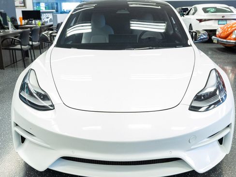 Used 2022 Tesla Model 3 Performance AWD/4WD image 2