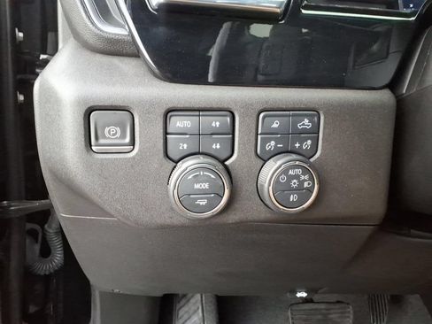 Used 2022 Chevrolet Silverado 1500 High Country AWD/4WD image 28