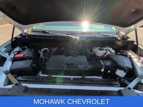 Certified 2023 Chevrolet Silverado 1500 LT w/ Z71 Off-Road Package AWD/4WD image 30