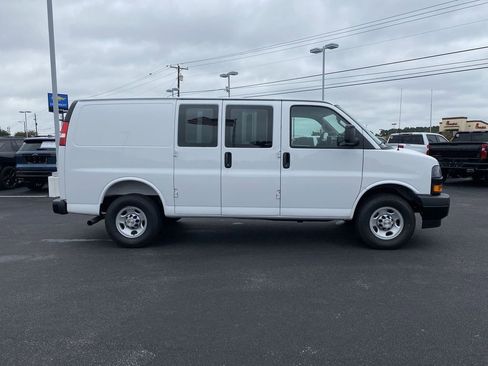New 2025 Chevrolet Express 2500 w/ Driver Convenience Package RWD image 9